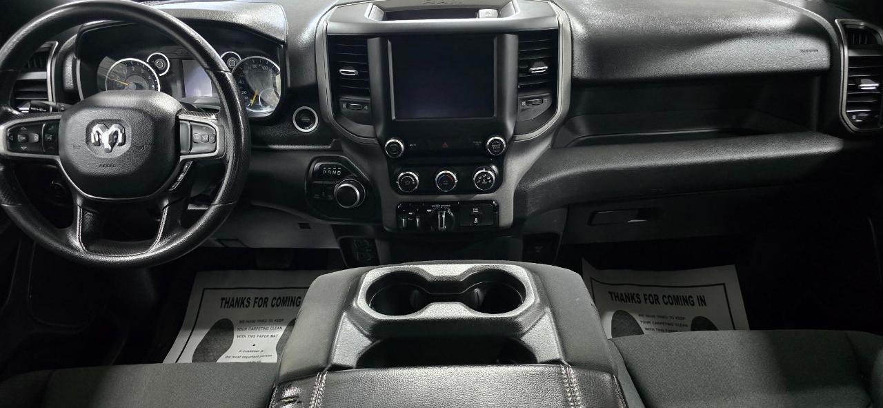 RAM 1500 Tradesman Crew Cab 4WD 2022