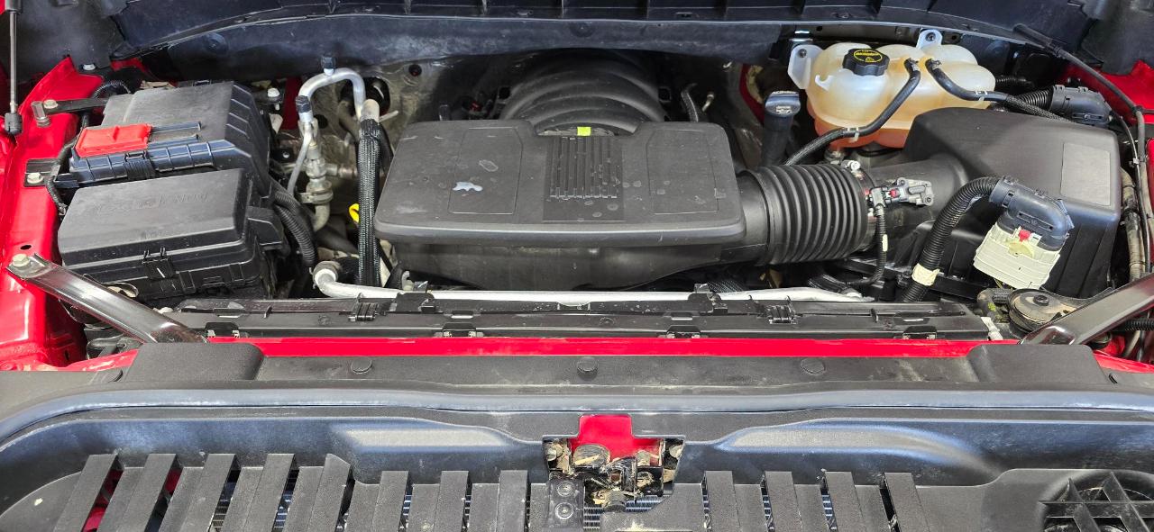 Chevrolet Silverado 1500 LT Crew Cab 4WD 2025