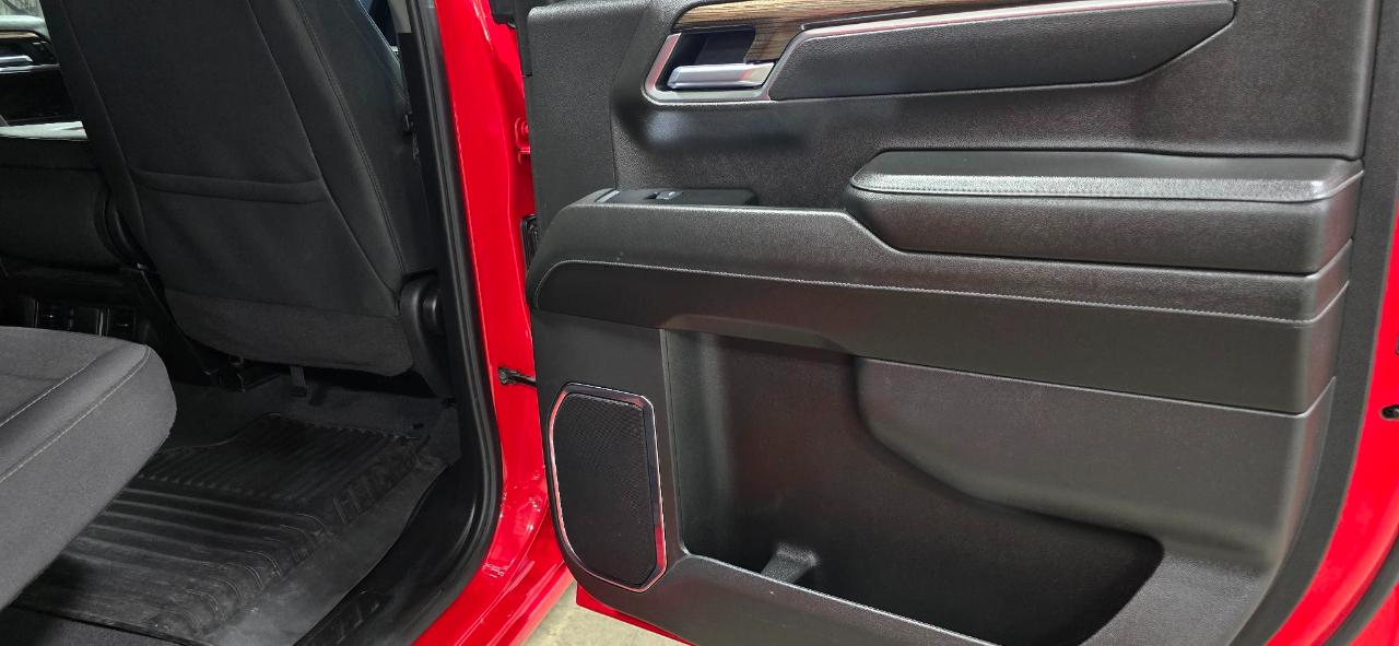 Chevrolet Silverado 1500 LT Crew Cab 4WD 2025