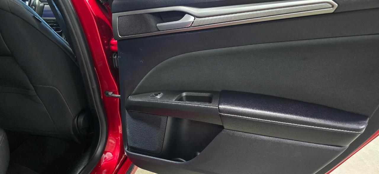 Ford Fusion SE 2020
