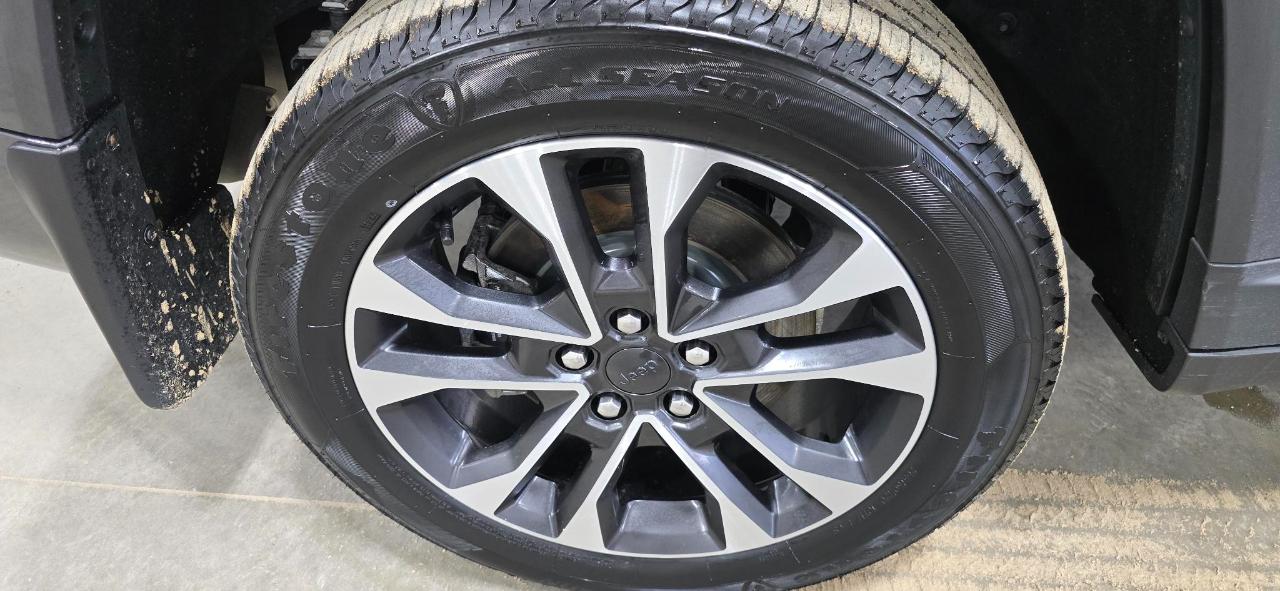 Jeep Grand Cherokee L Overland 4WD 2022