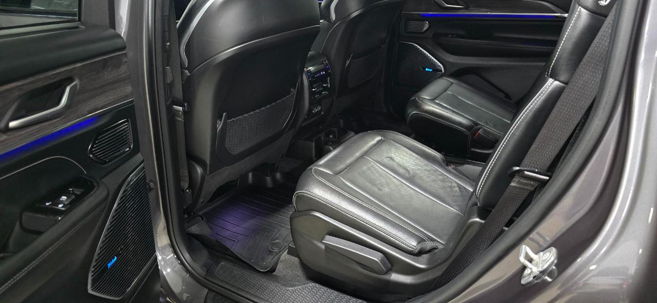 Jeep Grand Cherokee L Overland 4WD 2022