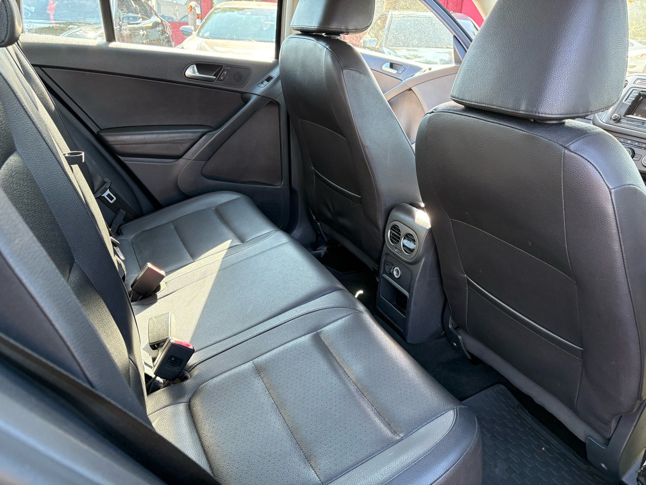 Volkswagen Tiguan SE 2016