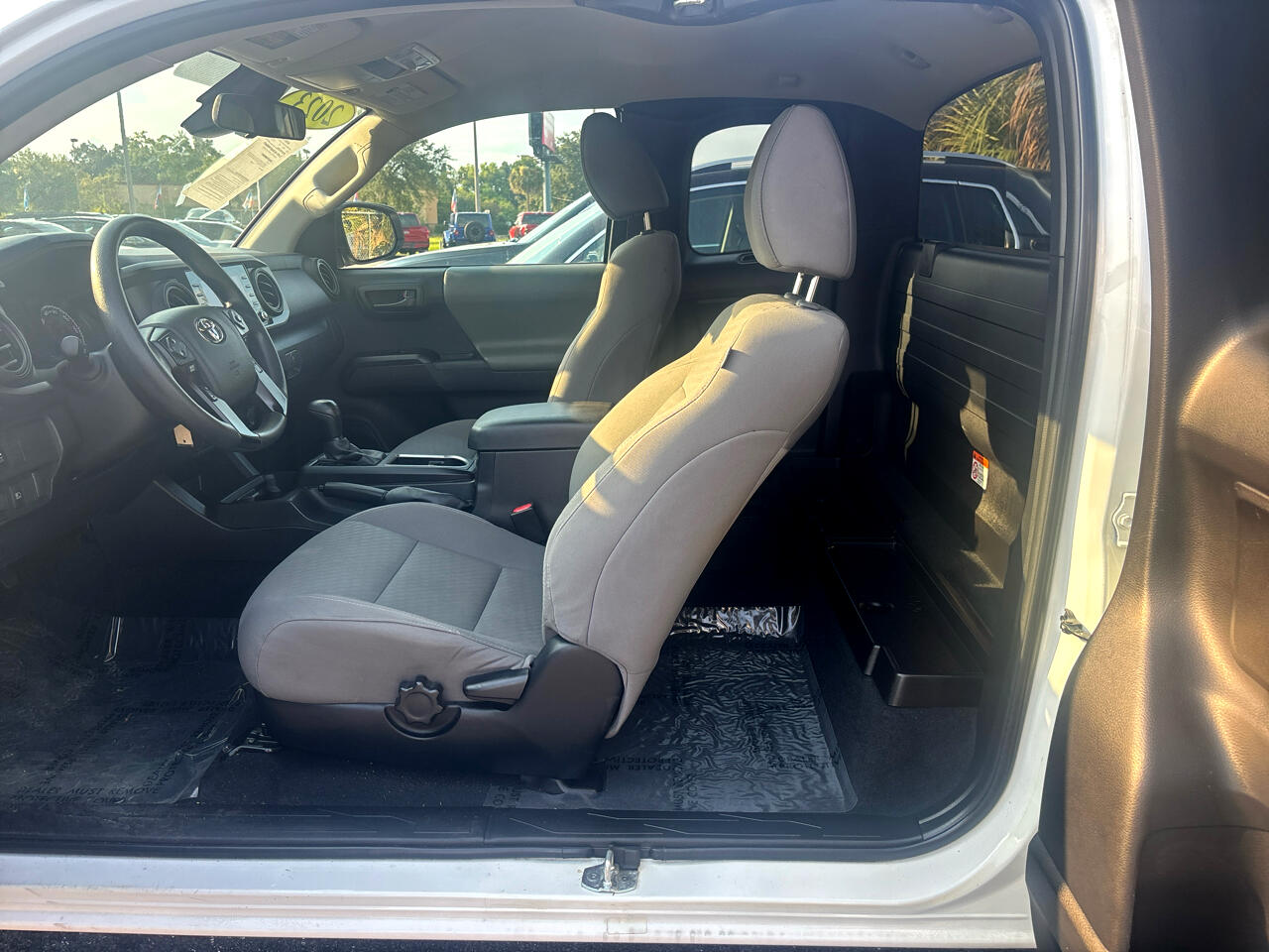 Toyota Tacoma SR5 Access Cab I4 6AT 2WD 2023 Toyota Tacoma SR5 Access Cab I4 6AT 2WD 2023