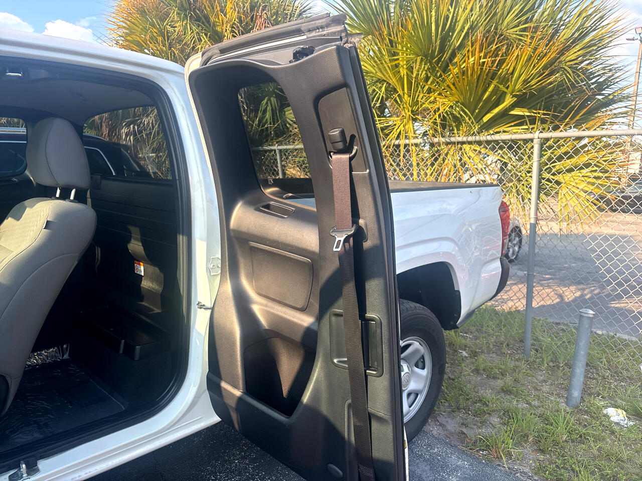 Toyota Tacoma SR5 Access Cab I4 6AT 2WD 2023 Toyota Tacoma SR5 Access Cab I4 6AT 2WD 2023