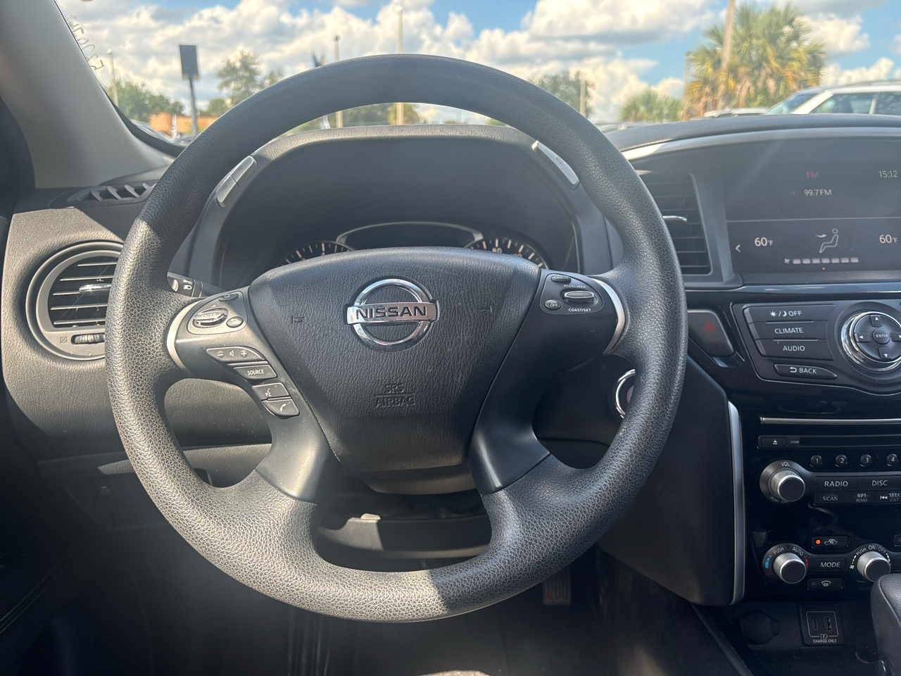 2020 Nissan Pathfinder S photo 4