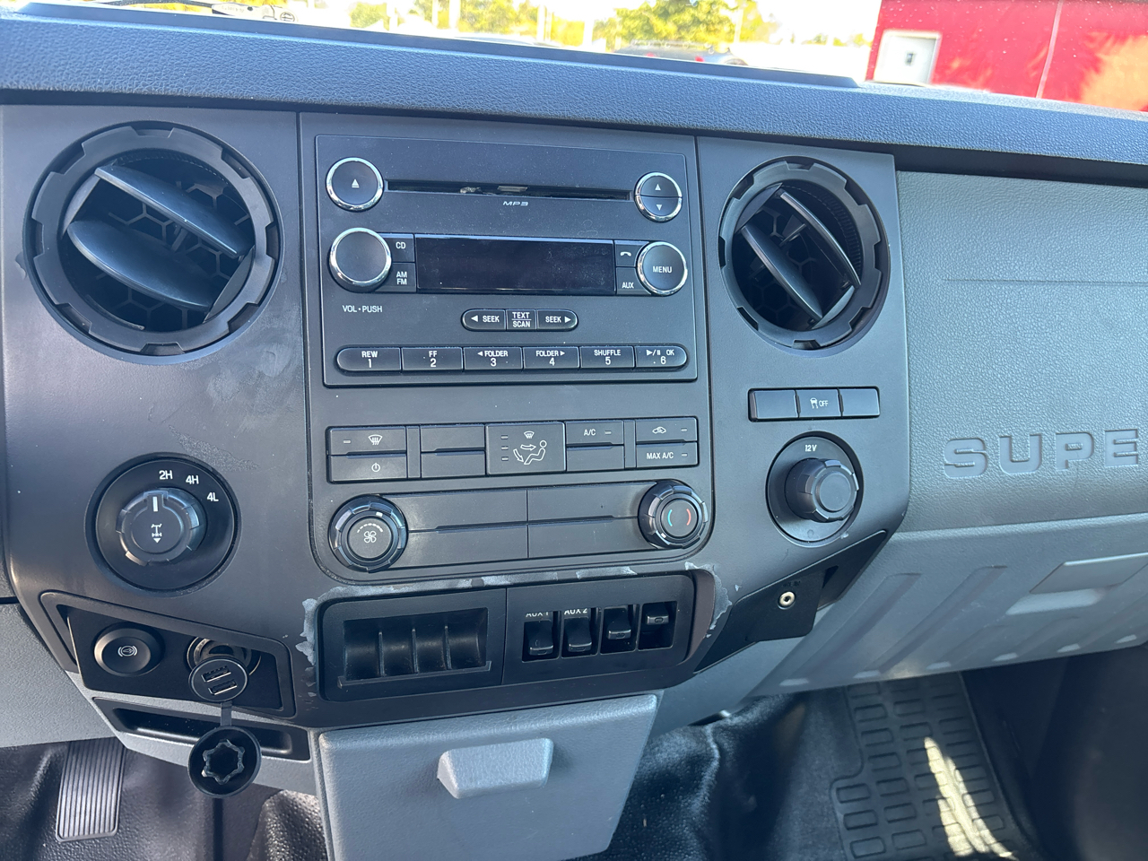 Ford F-250 SD XLT Crew Cab Long Bed 4WD 2015 Ford F-250 SD XLT Crew Cab Long Bed 4WD 2015