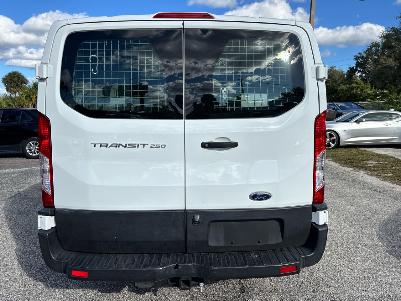 Ford Transit 250 Van Low Roof 60/40 Pass.130-in. WB 2019 Ford Transit 250 Van Low Roof 60/40 Pass.130-in. WB 2019