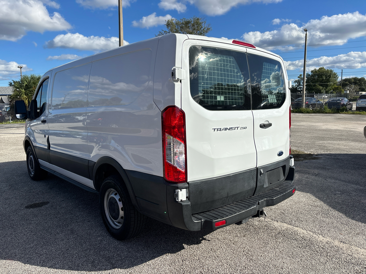 Ford Transit 250 Van Low Roof 60/40 Pass.130-in. WB 2019 Ford Transit 250 Van Low Roof 60/40 Pass.130-in. WB 2019