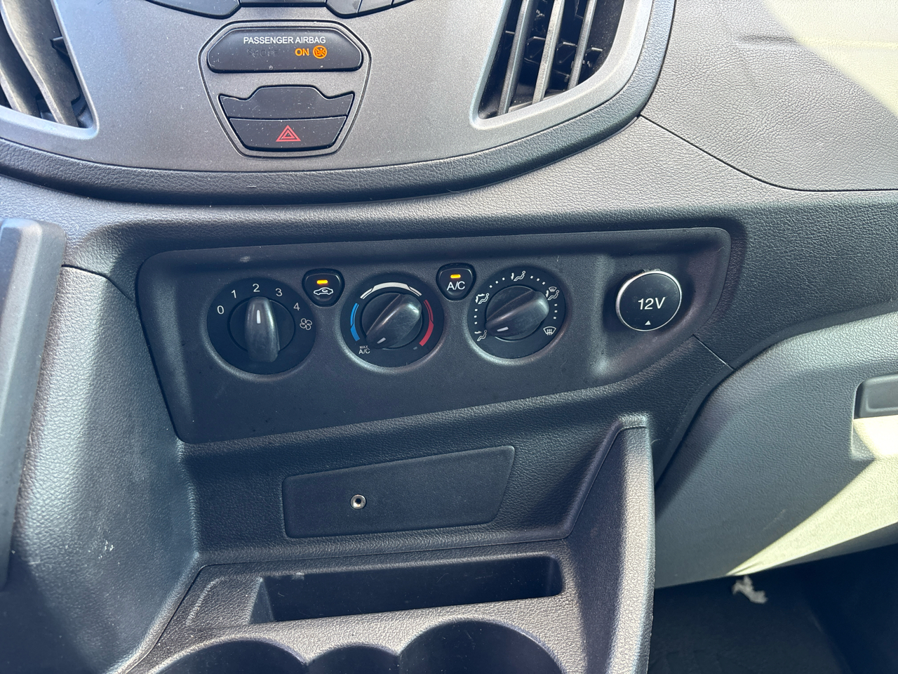 Ford Transit 250 Van Low Roof 60/40 Pass.130-in. WB 2019 Ford Transit 250 Van Low Roof 60/40 Pass.130-in. WB 2019