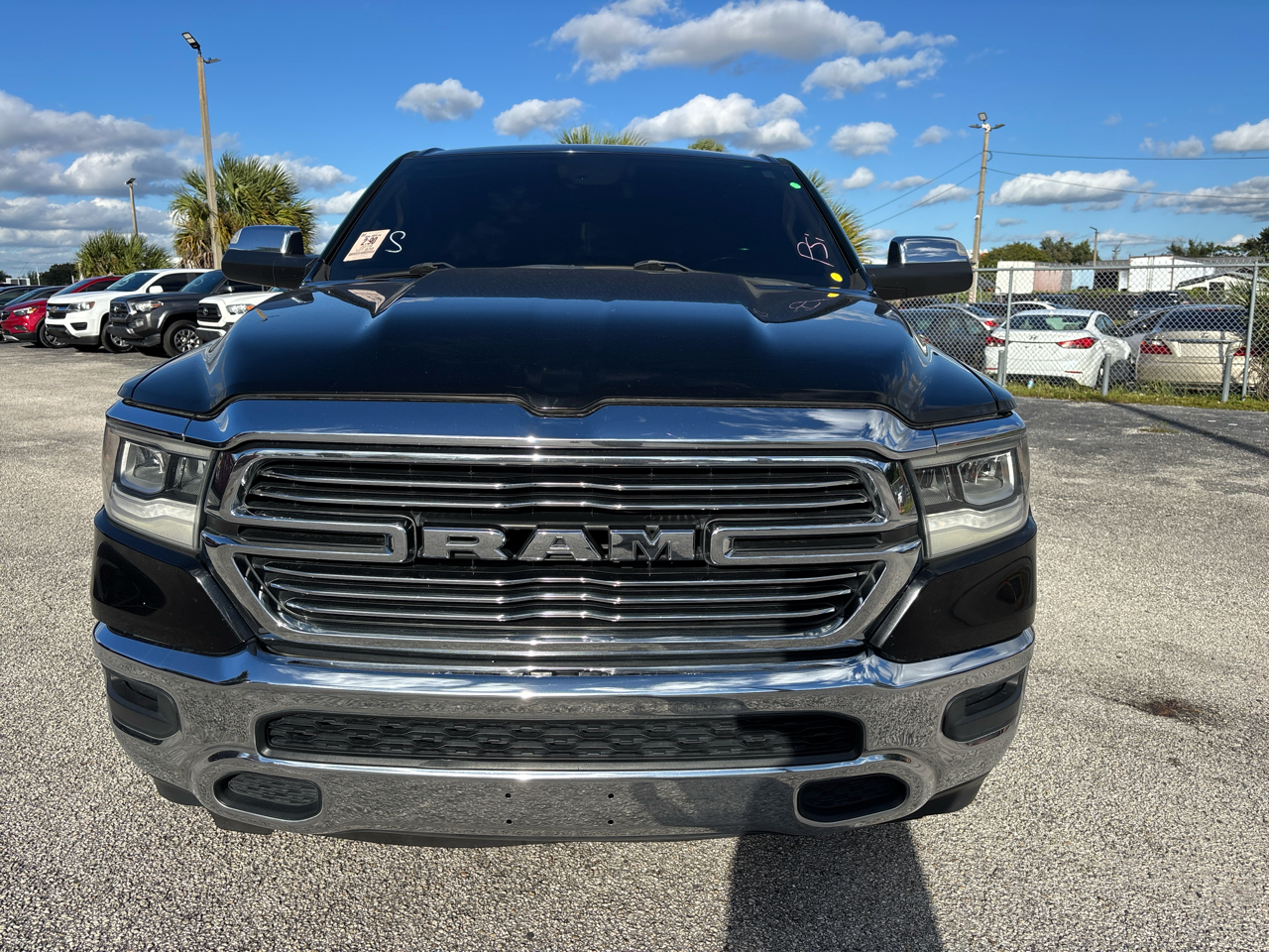 RAM 1500 Laramie Crew Cab SWB 2WD 2019 RAM 1500 Laramie Crew Cab SWB 2WD 2019