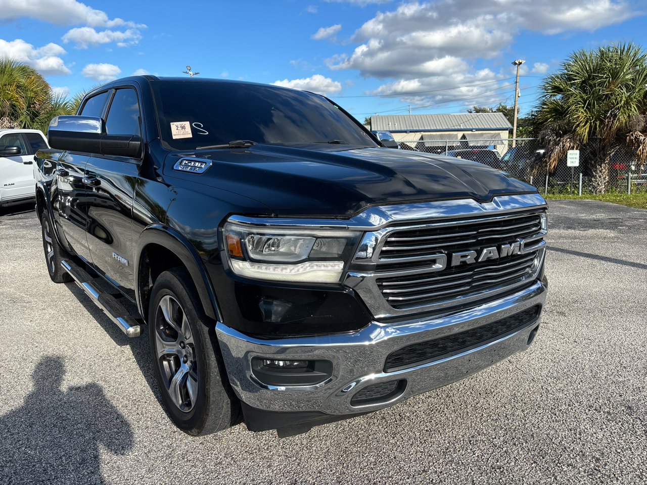 RAM 1500 Laramie Crew Cab SWB 2WD 2019 RAM 1500 Laramie Crew Cab SWB 2WD 2019