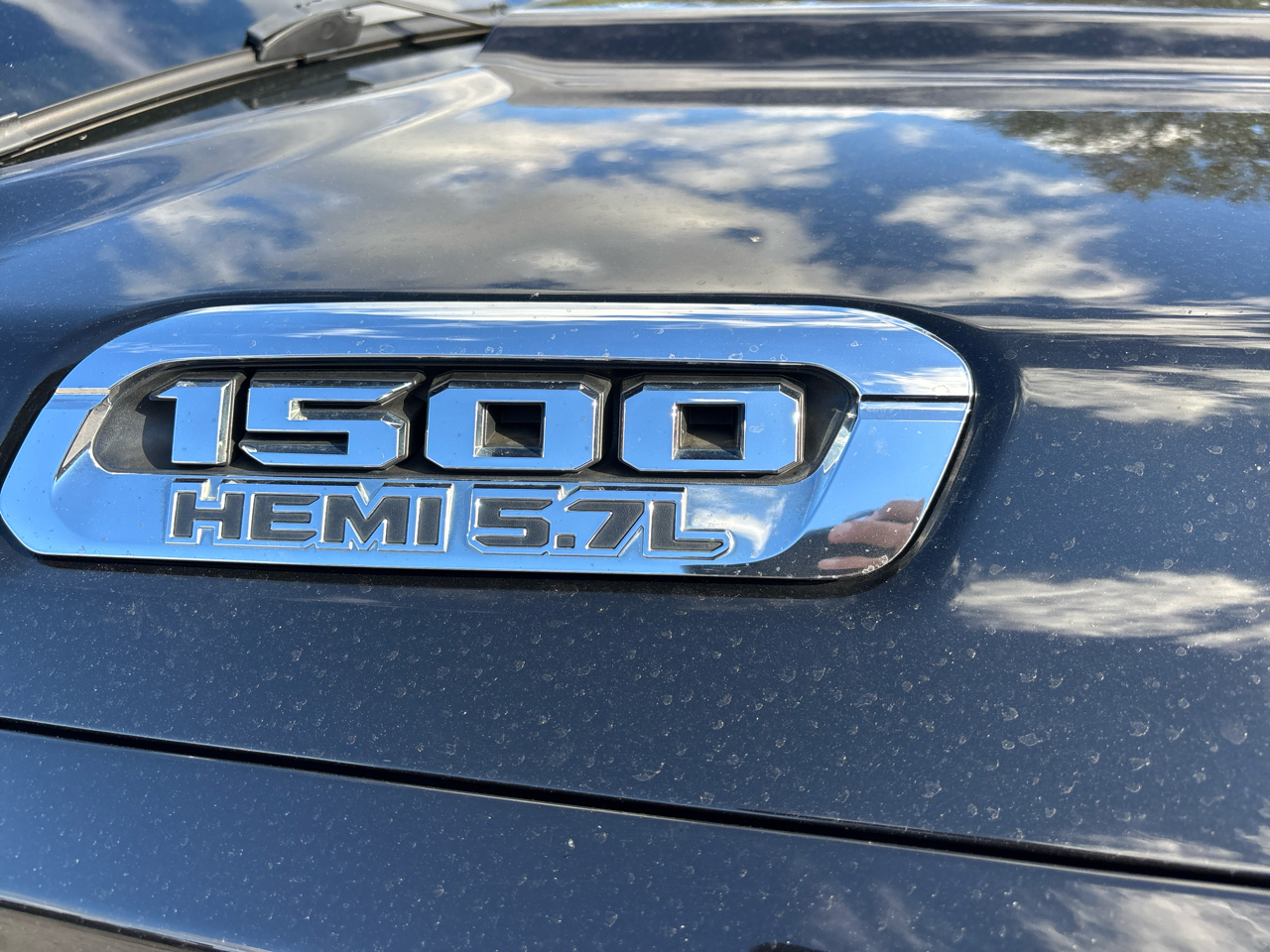 RAM 1500 Laramie Crew Cab SWB 2WD 2019 RAM 1500 Laramie Crew Cab SWB 2WD 2019