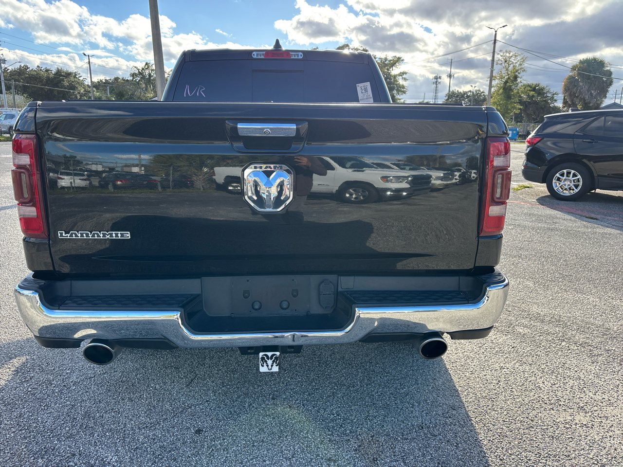 RAM 1500 Laramie Crew Cab SWB 2WD 2019 RAM 1500 Laramie Crew Cab SWB 2WD 2019