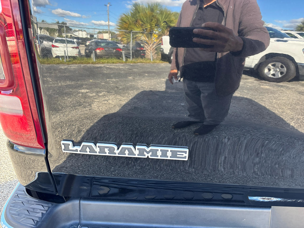 RAM 1500 Laramie Crew Cab SWB 2WD 2019 RAM 1500 Laramie Crew Cab SWB 2WD 2019