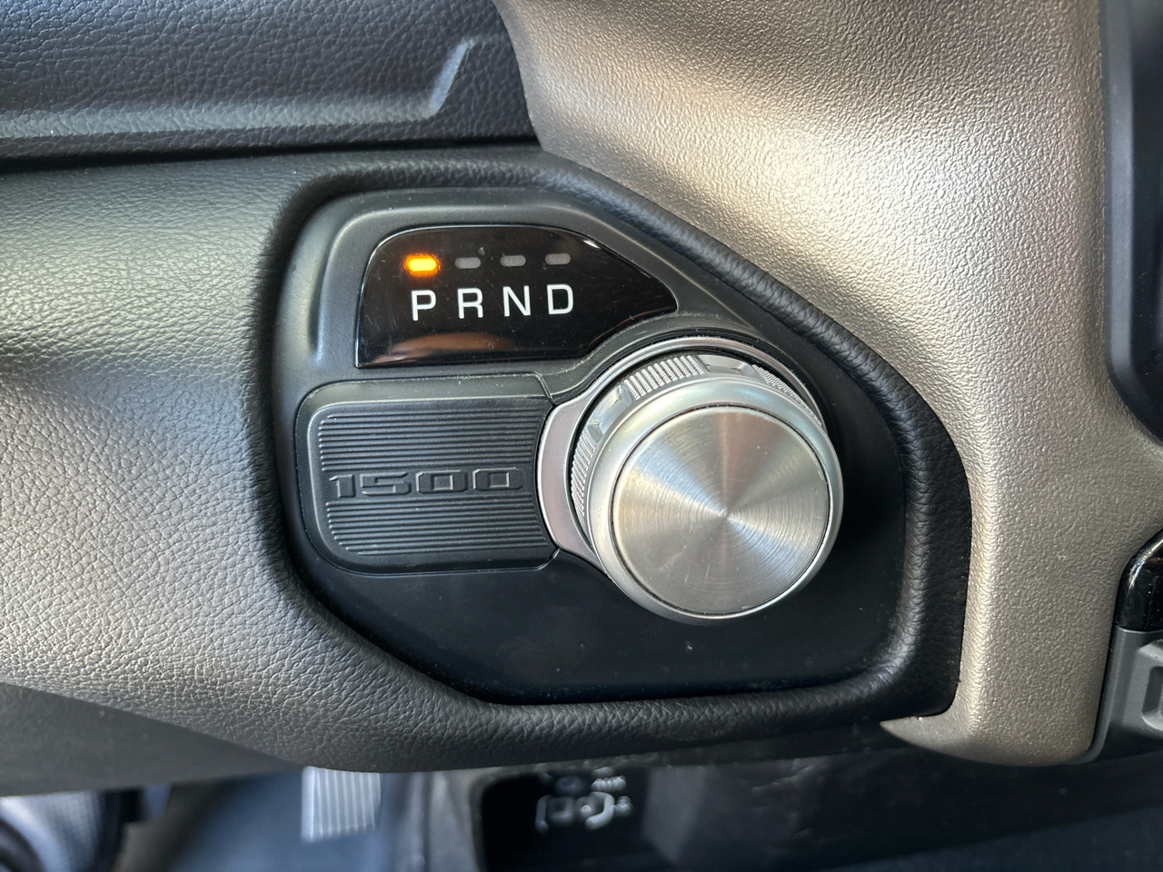 RAM 1500 Laramie Crew Cab SWB 2WD 2019 RAM 1500 Laramie Crew Cab SWB 2WD 2019