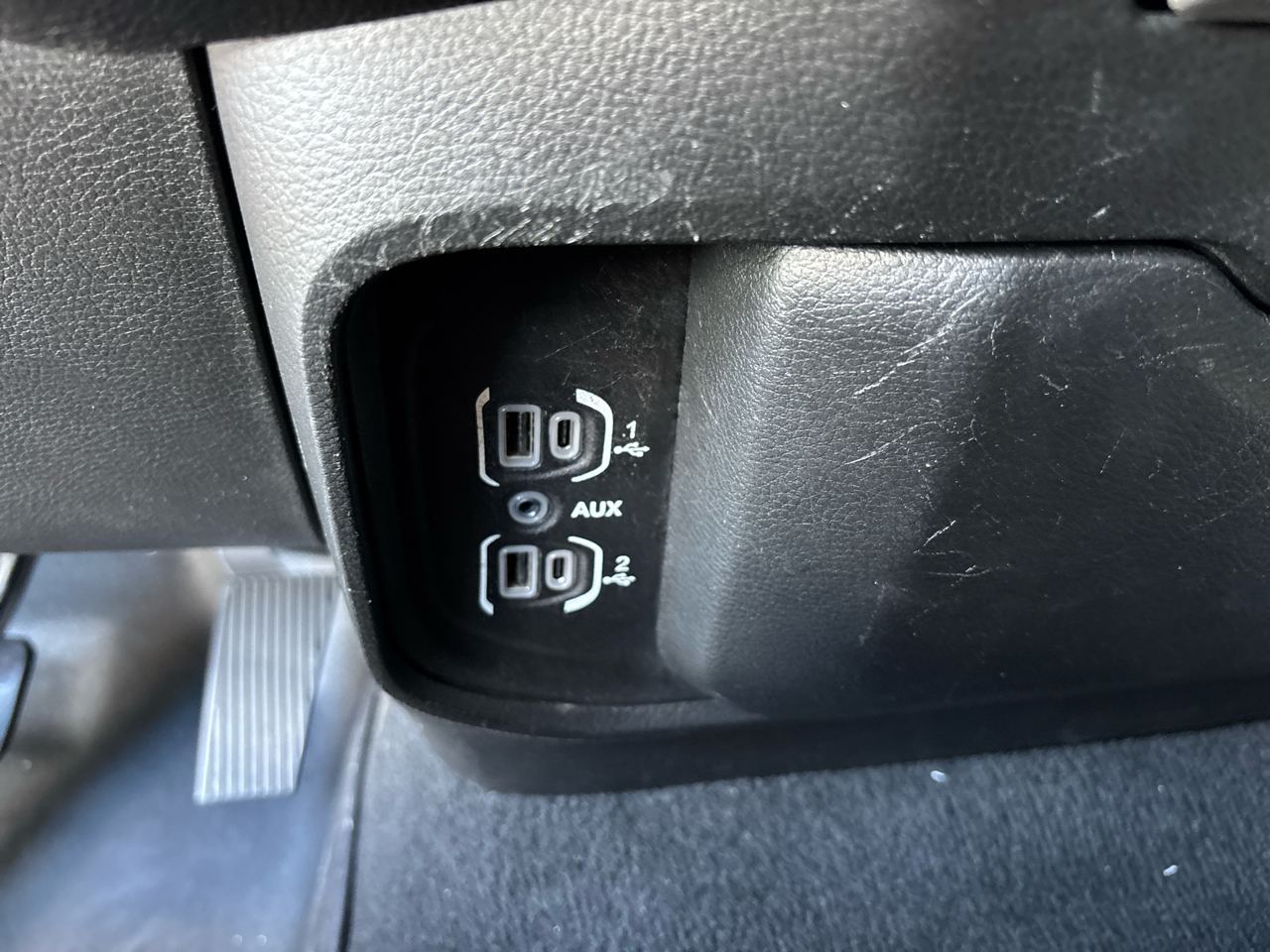 RAM 1500 Laramie Crew Cab SWB 2WD 2019 RAM 1500 Laramie Crew Cab SWB 2WD 2019