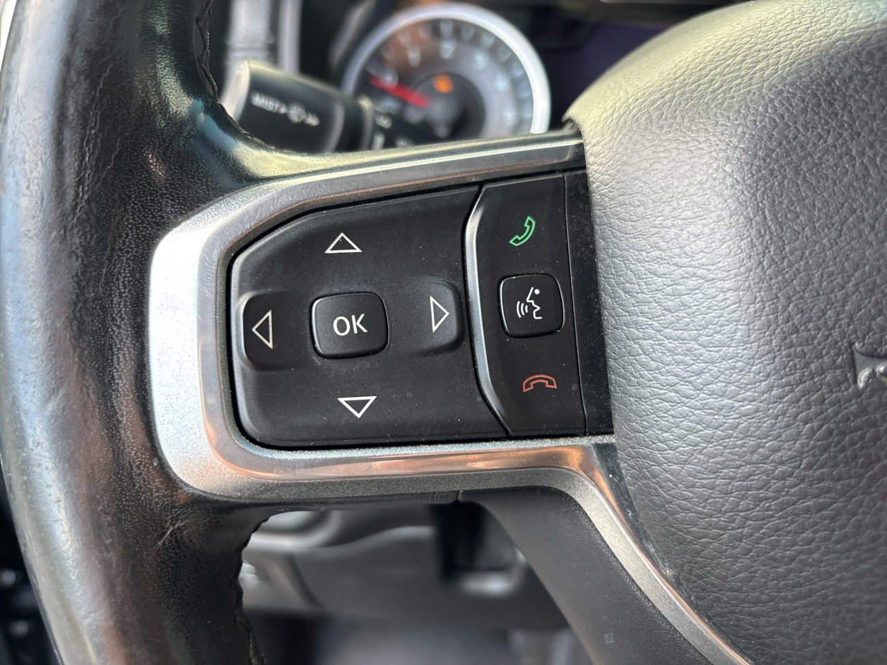 RAM 1500 Laramie Crew Cab SWB 2WD 2019 RAM 1500 Laramie Crew Cab SWB 2WD 2019