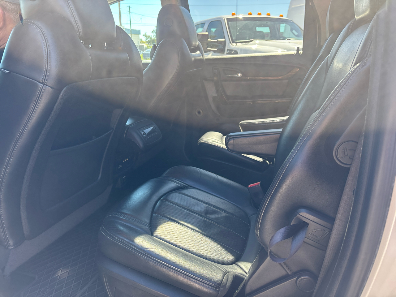 GMC Acadia Denali AWD 2014 GMC Acadia Denali AWD 2014