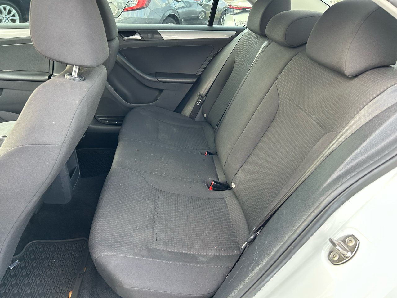 Volkswagen Jetta SE 6A 2016