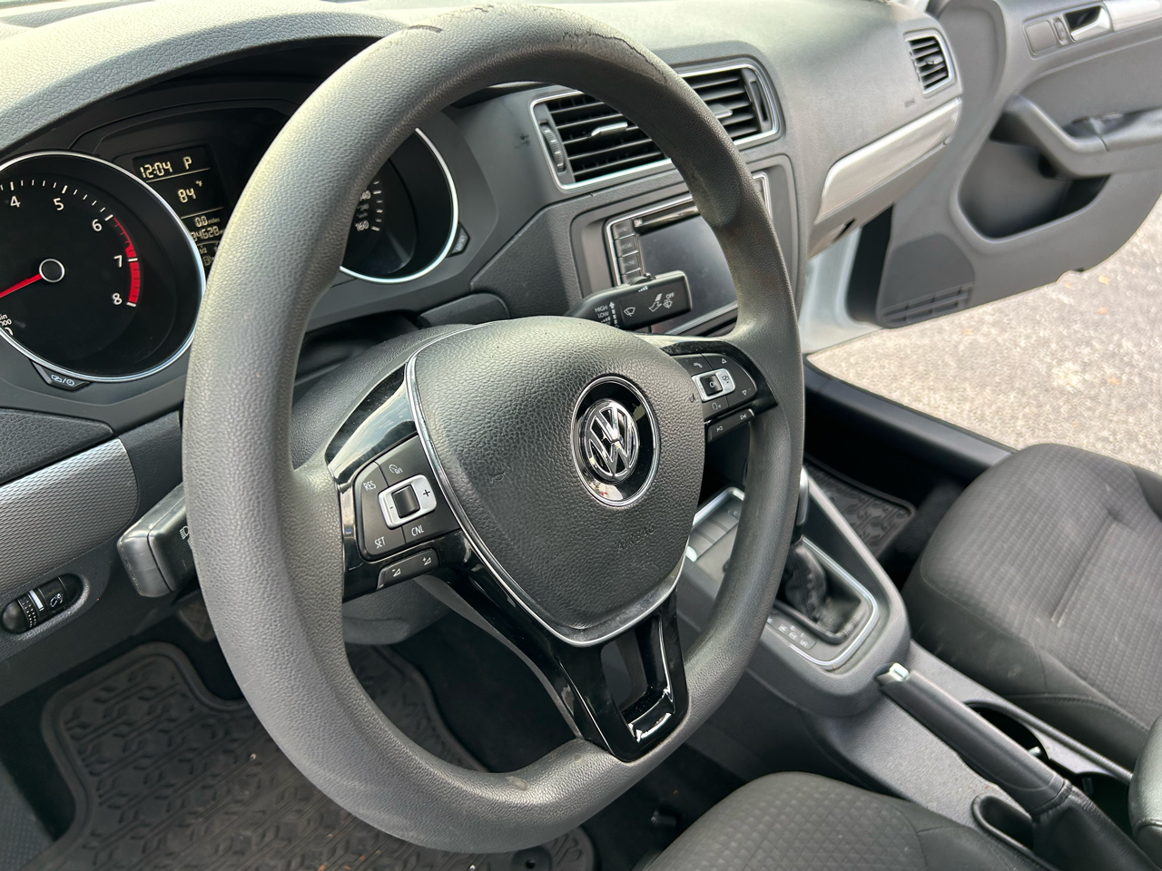 Volkswagen Jetta SE 6A 2016