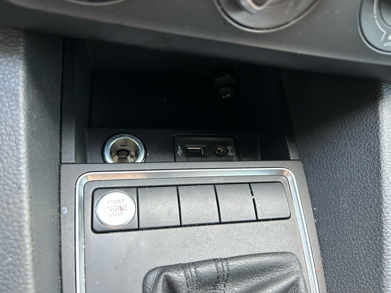 Volkswagen Jetta SE 6A 2016