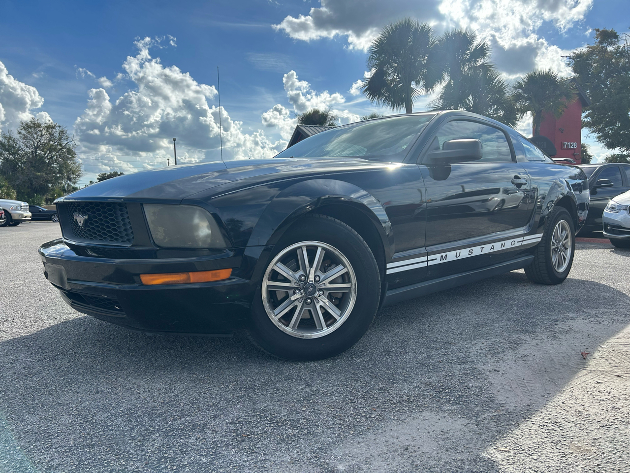 2005 Ford Mustang Deluxe