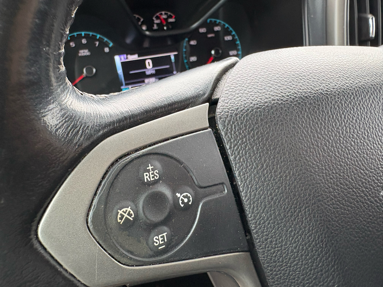 Chevrolet Colorado Z71 Crew Cab 2WD Short Box 2016