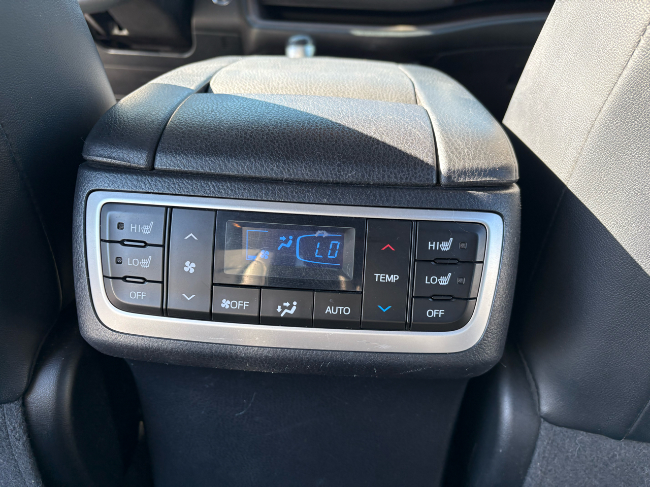 Toyota Highlander Limited FWD V6 2015