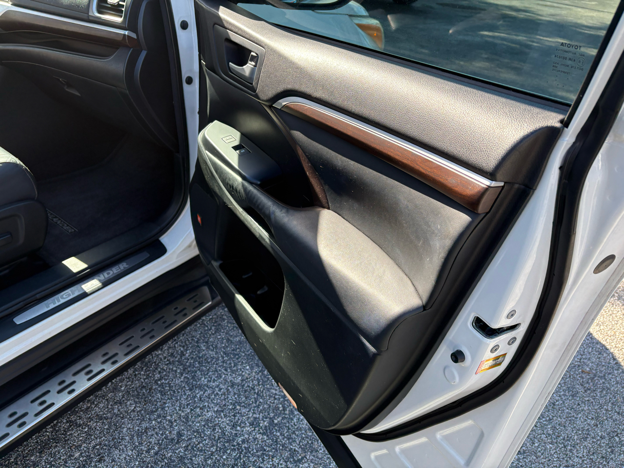 Toyota Highlander Limited FWD V6 2015