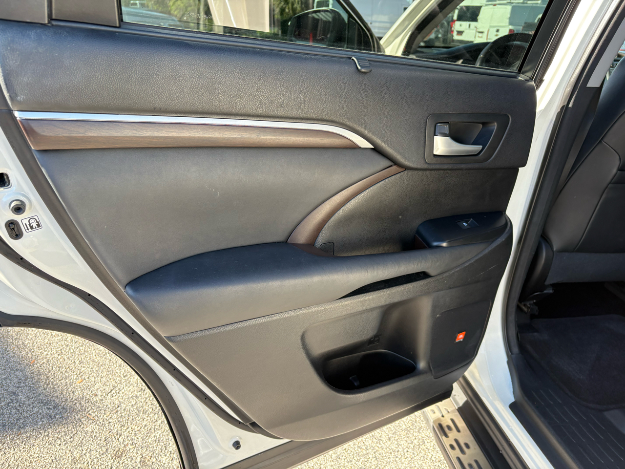 Toyota Highlander Limited FWD V6 2015