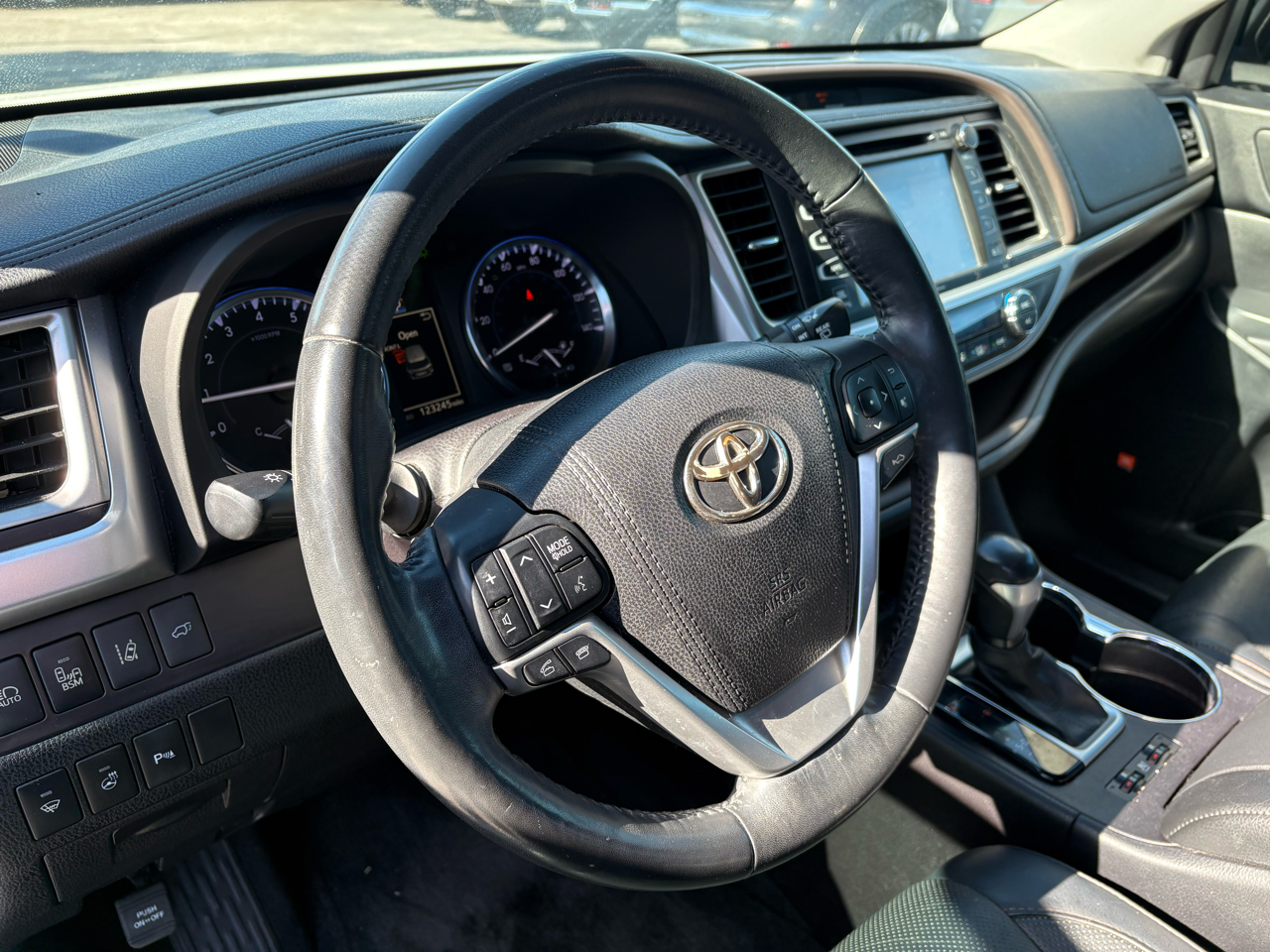 Toyota Highlander Limited FWD V6 2015