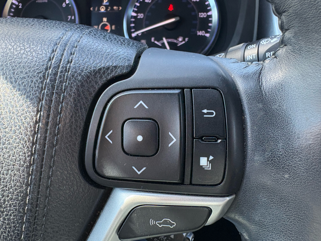 Toyota Highlander Limited FWD V6 2015