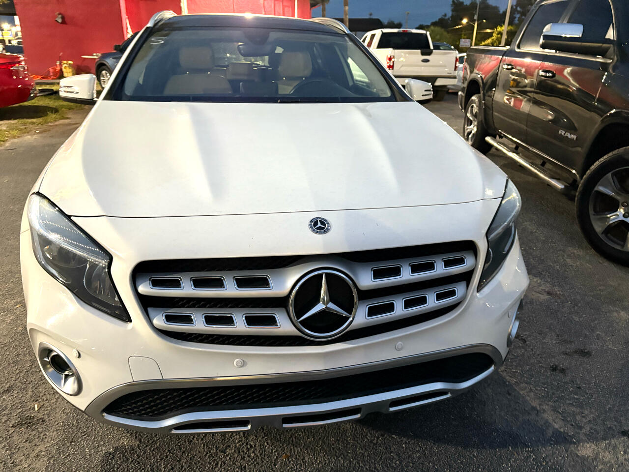 Mercedes-Benz GLA-Class GLA250 2019