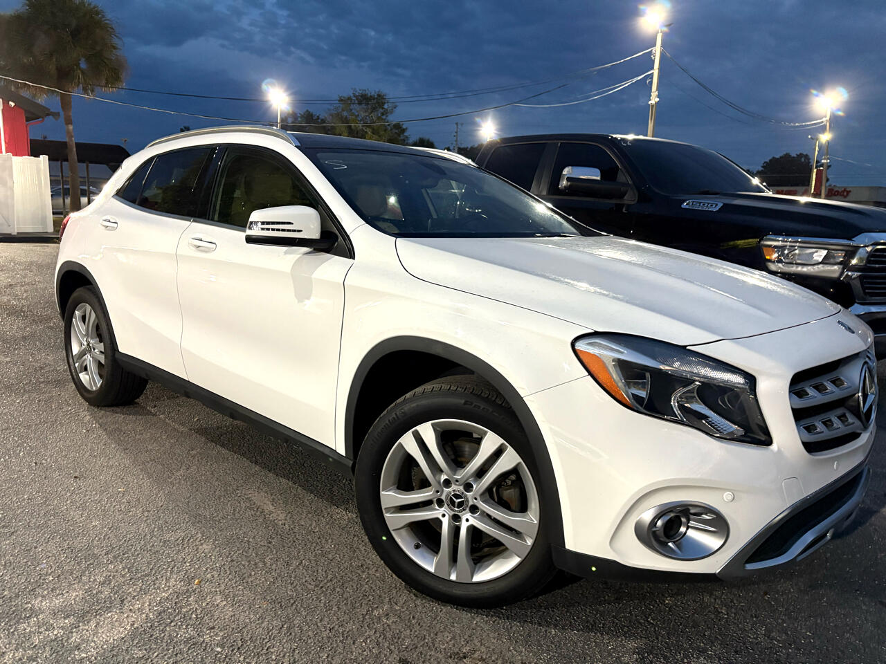 Mercedes-Benz GLA-Class GLA250 2019