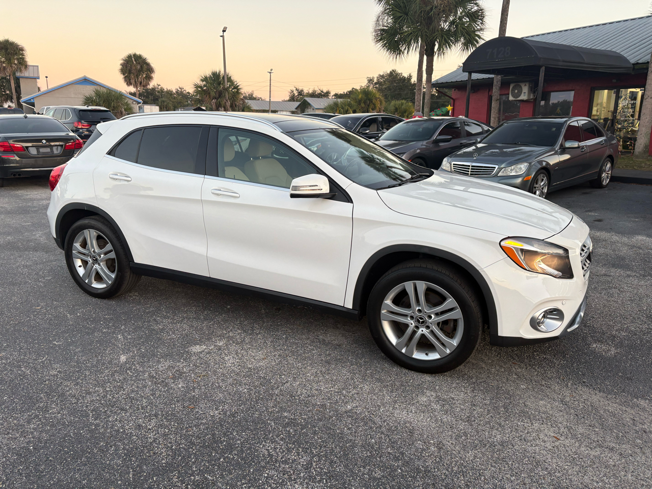 Mercedes-Benz GLA-Class GLA250 2019