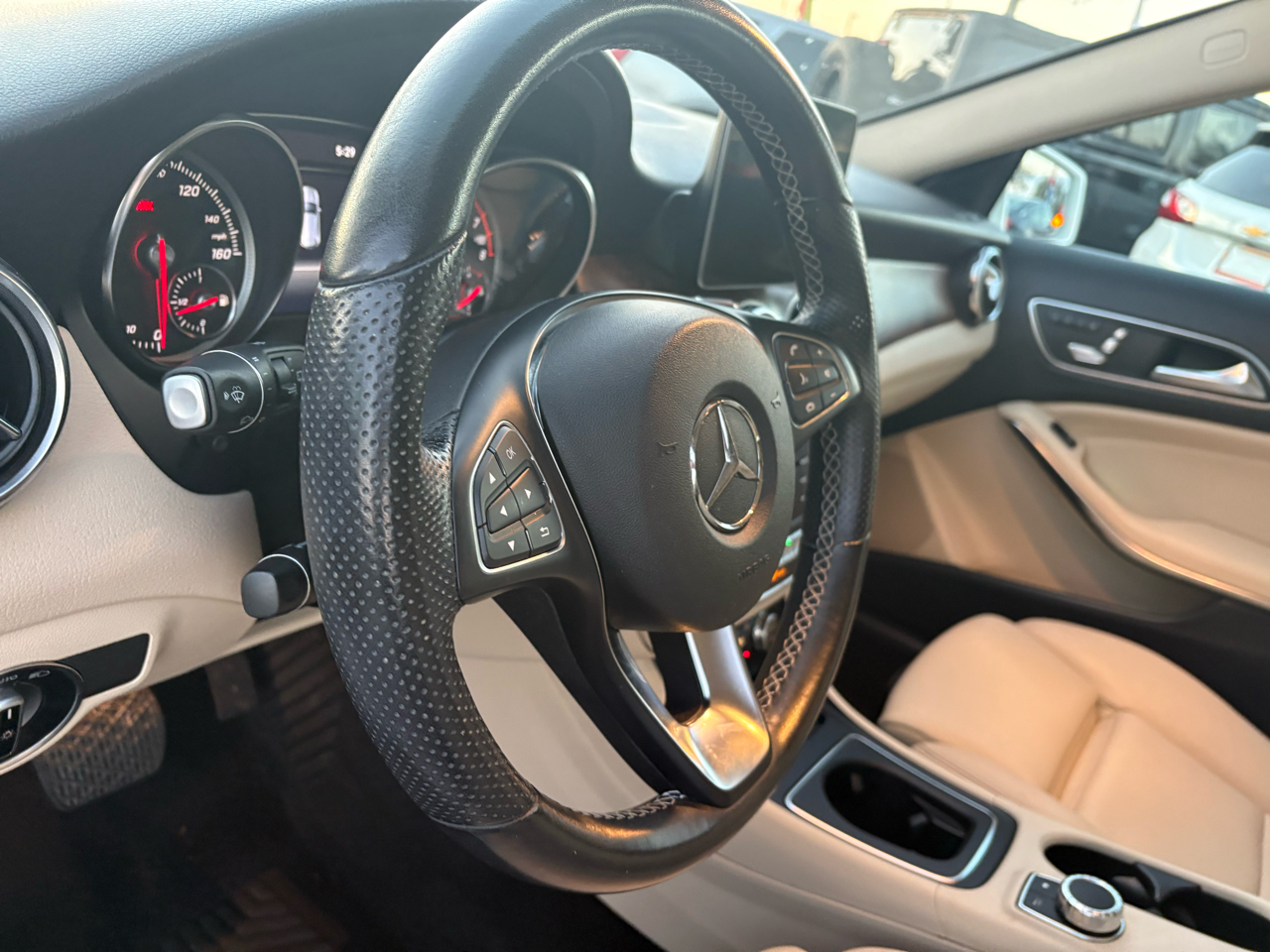 Mercedes-Benz GLA-Class GLA250 2019