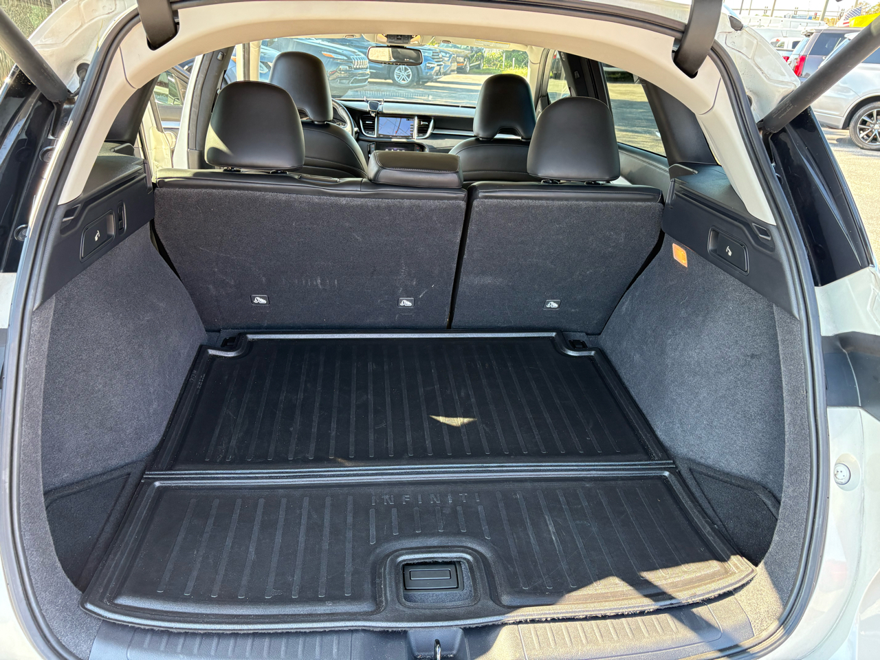 Infiniti QX50 LUXE 2019