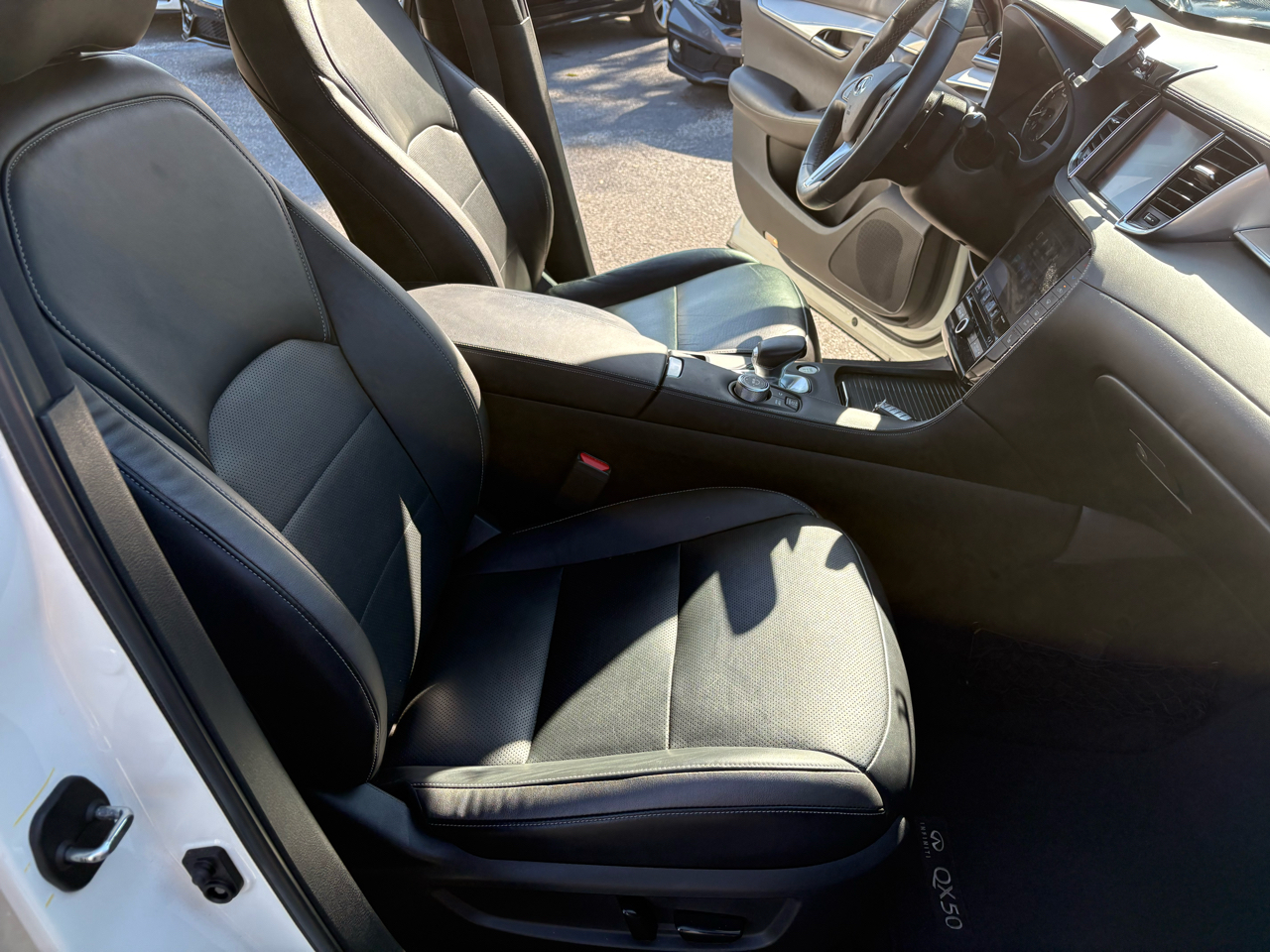 Infiniti QX50 LUXE 2019