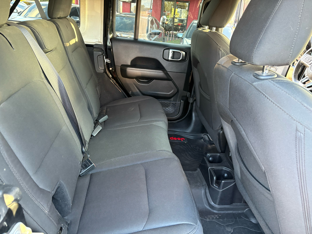 Jeep Wrangler Unlimited Sahara 2018