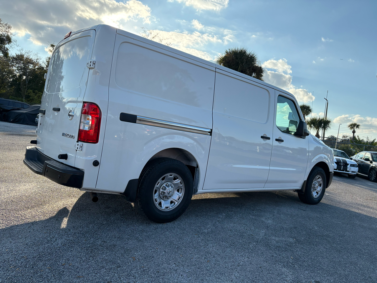 Nissan NV Cargo 1500 SV 2018