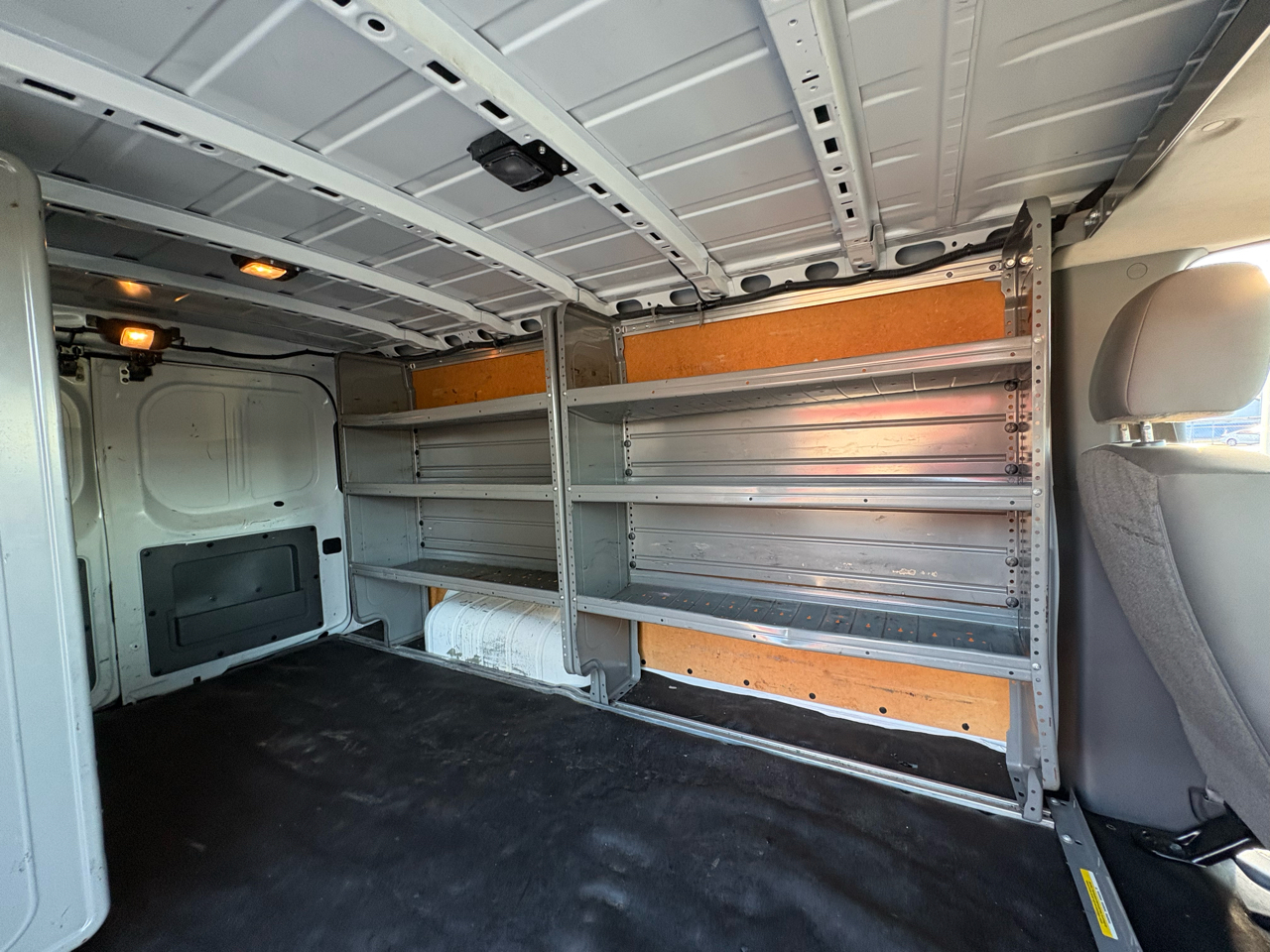 Nissan NV Cargo 1500 SV 2018