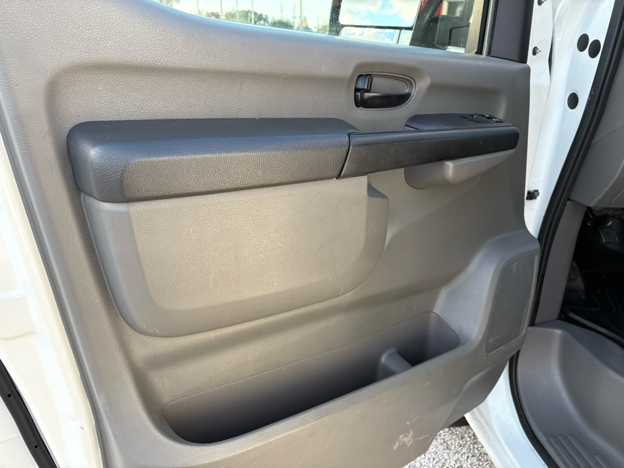 Nissan NV Cargo 1500 SV 2018