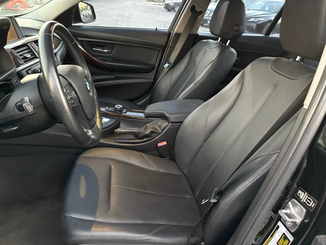 BMW 3-Series 320i Sedan 2015