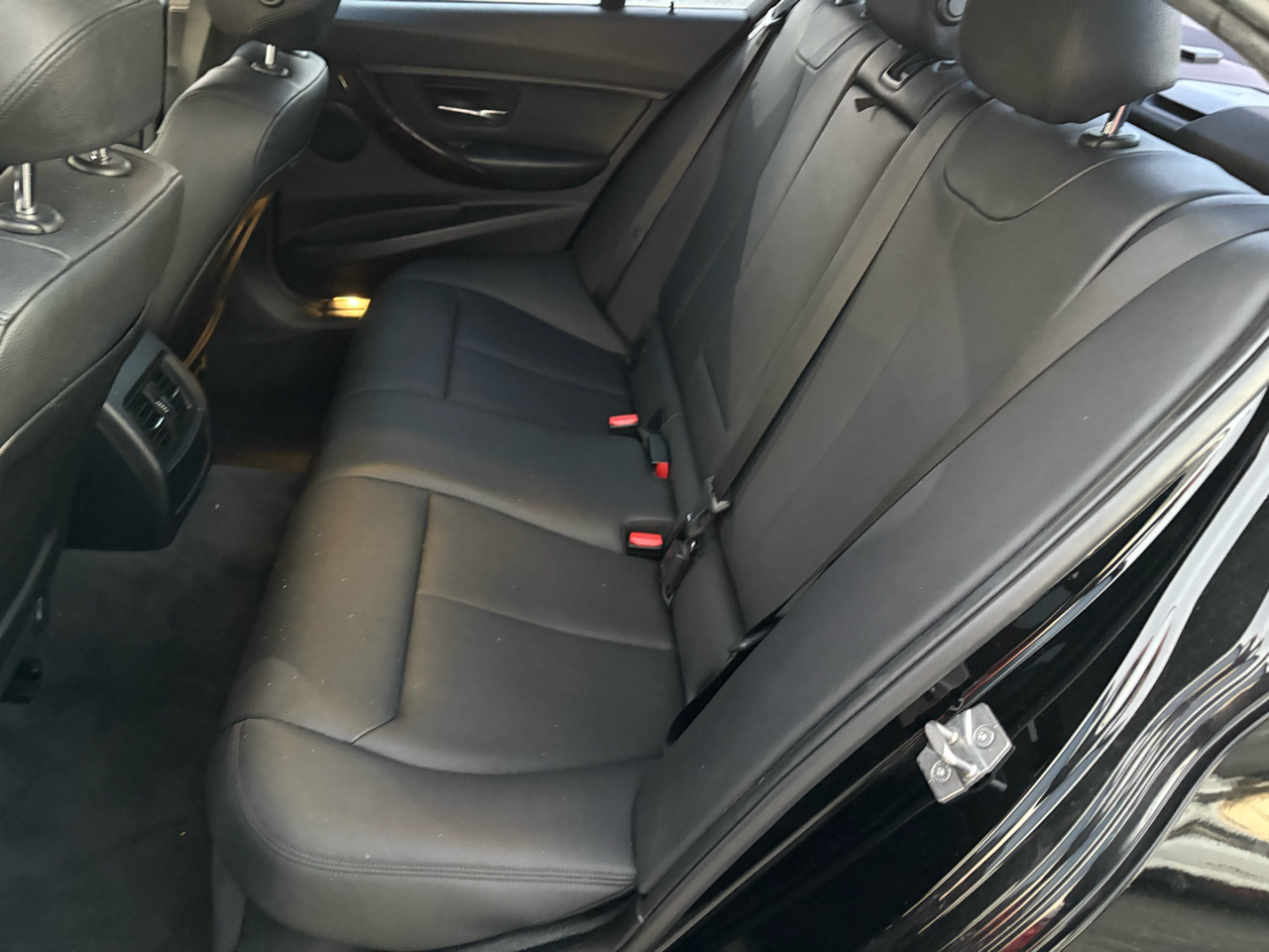 BMW 3-Series 320i Sedan 2015