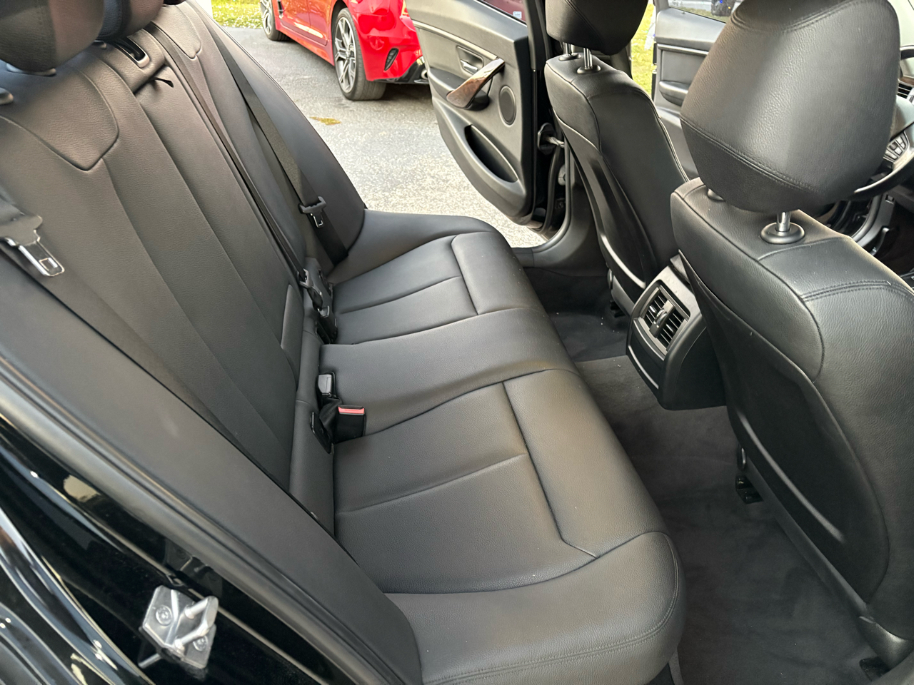 BMW 3-Series 320i Sedan 2015