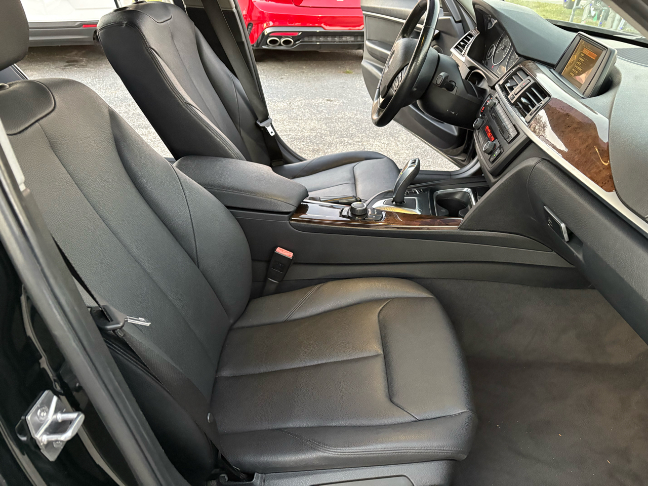 BMW 3-Series 320i Sedan 2015