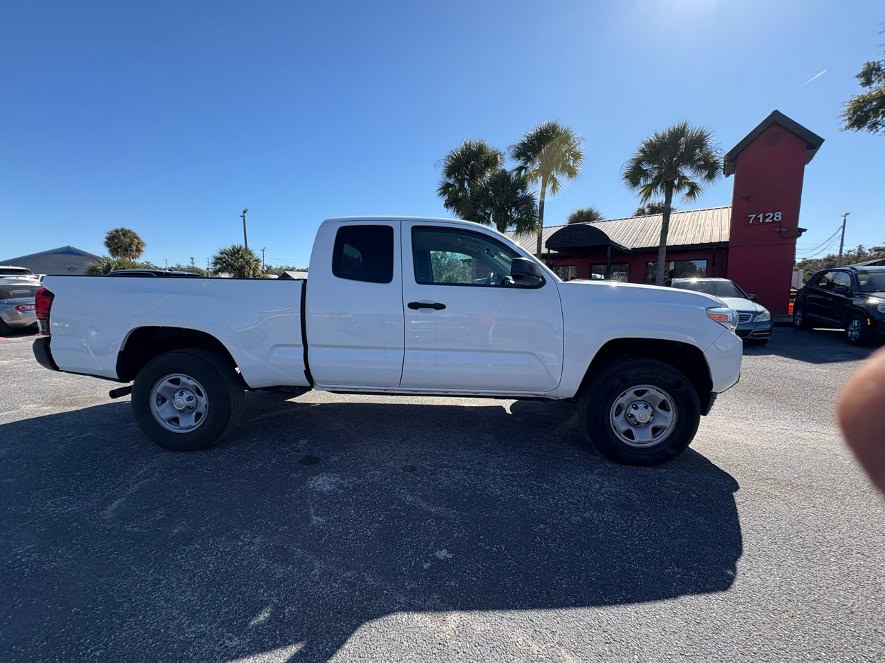 Toyota Tacoma SR5 Access Cab I4 6AT 2WD 2023
