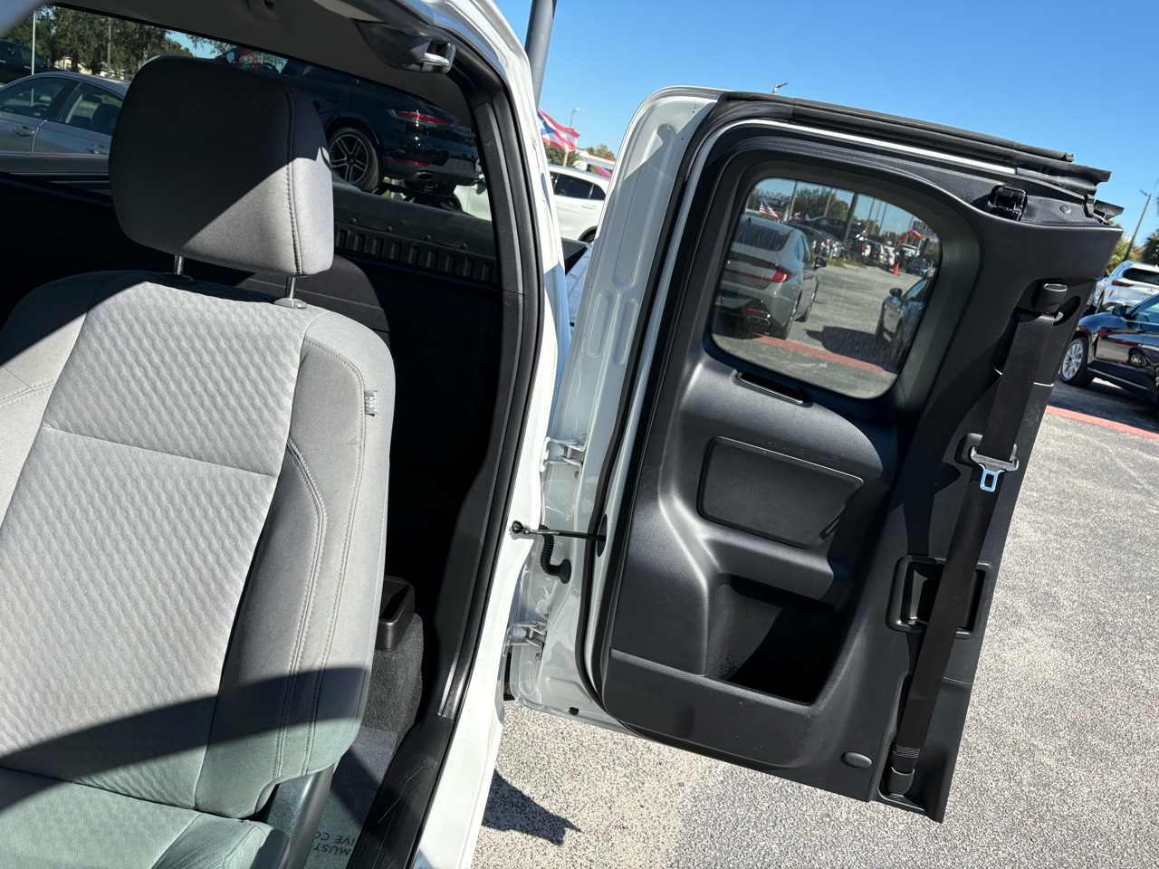 Toyota Tacoma SR5 Access Cab I4 6AT 2WD 2023