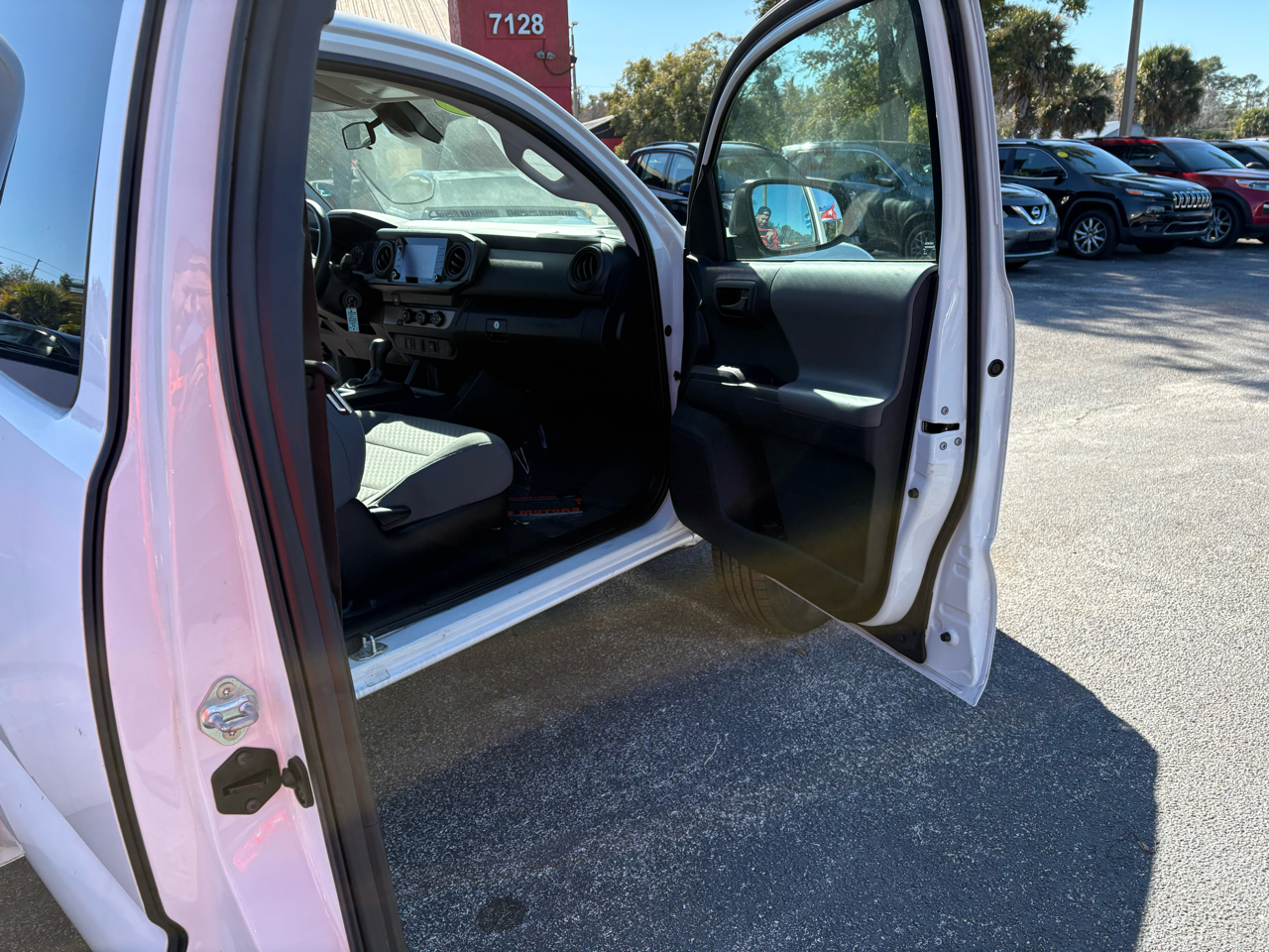 Toyota Tacoma SR5 Access Cab I4 6AT 2WD 2023